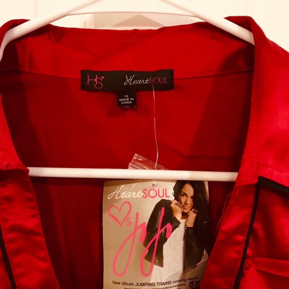 Red stylish top - Picture 3 of 7